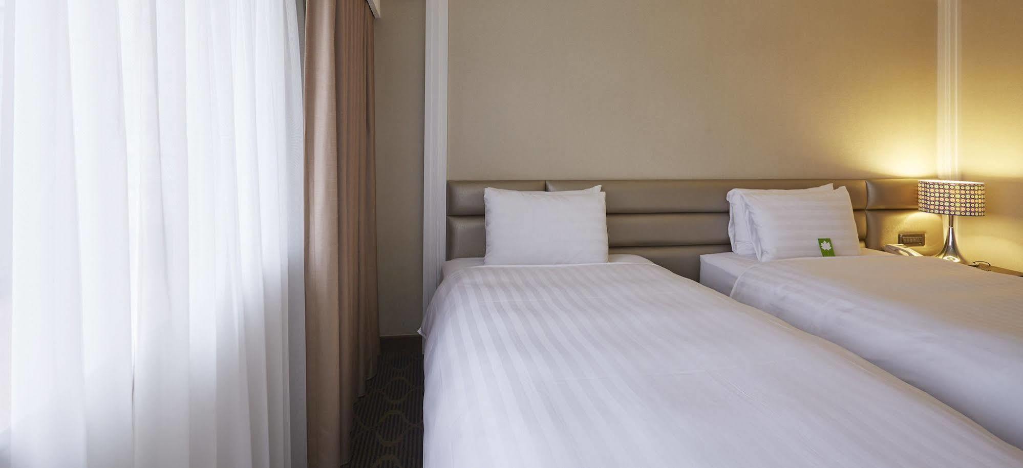 Grand City Hotel Fengyuan Exterior photo