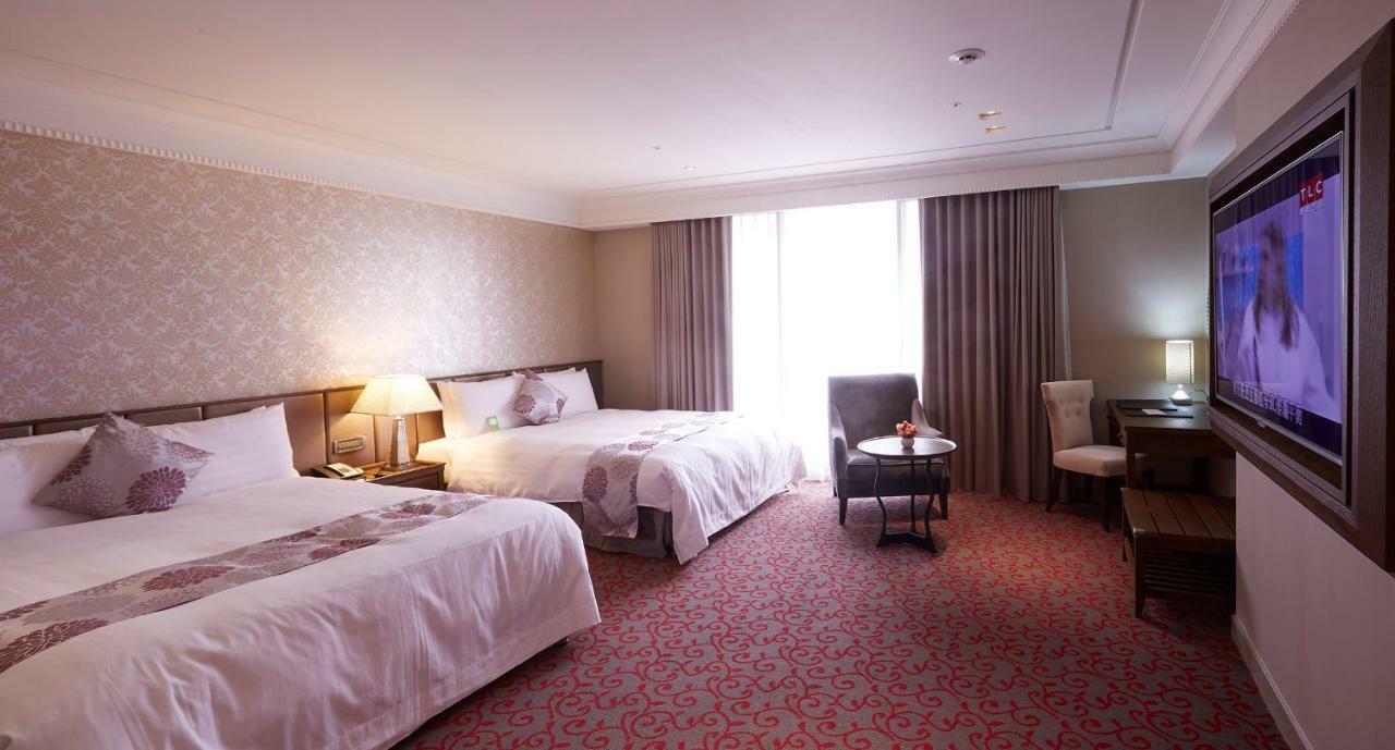 Grand City Hotel Fengyuan Exterior photo