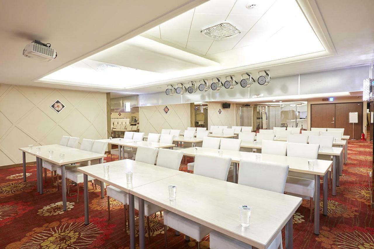 Grand City Hotel Fengyuan Exterior photo